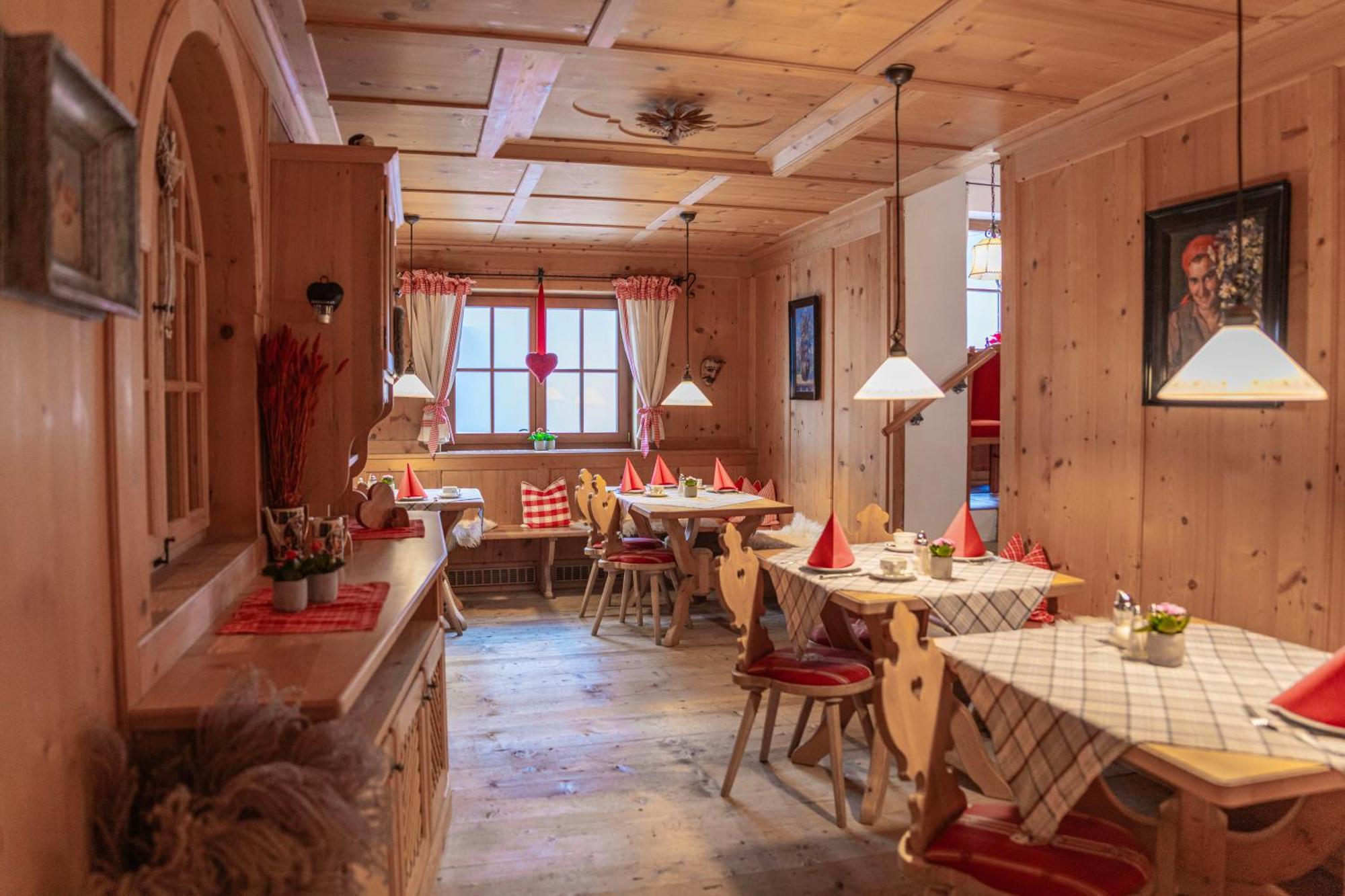 Sportpension Elisabeth Neustift im Stubaital Exterior foto